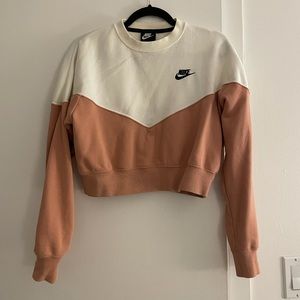 Nike crop sweatshirt, size S, worn twice, color tan and white